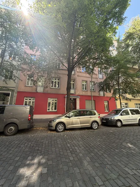 Wohnen mit Charakter: Ein-Zimmer-Dachgeschosswohnung in Friedrichshain — photo 1